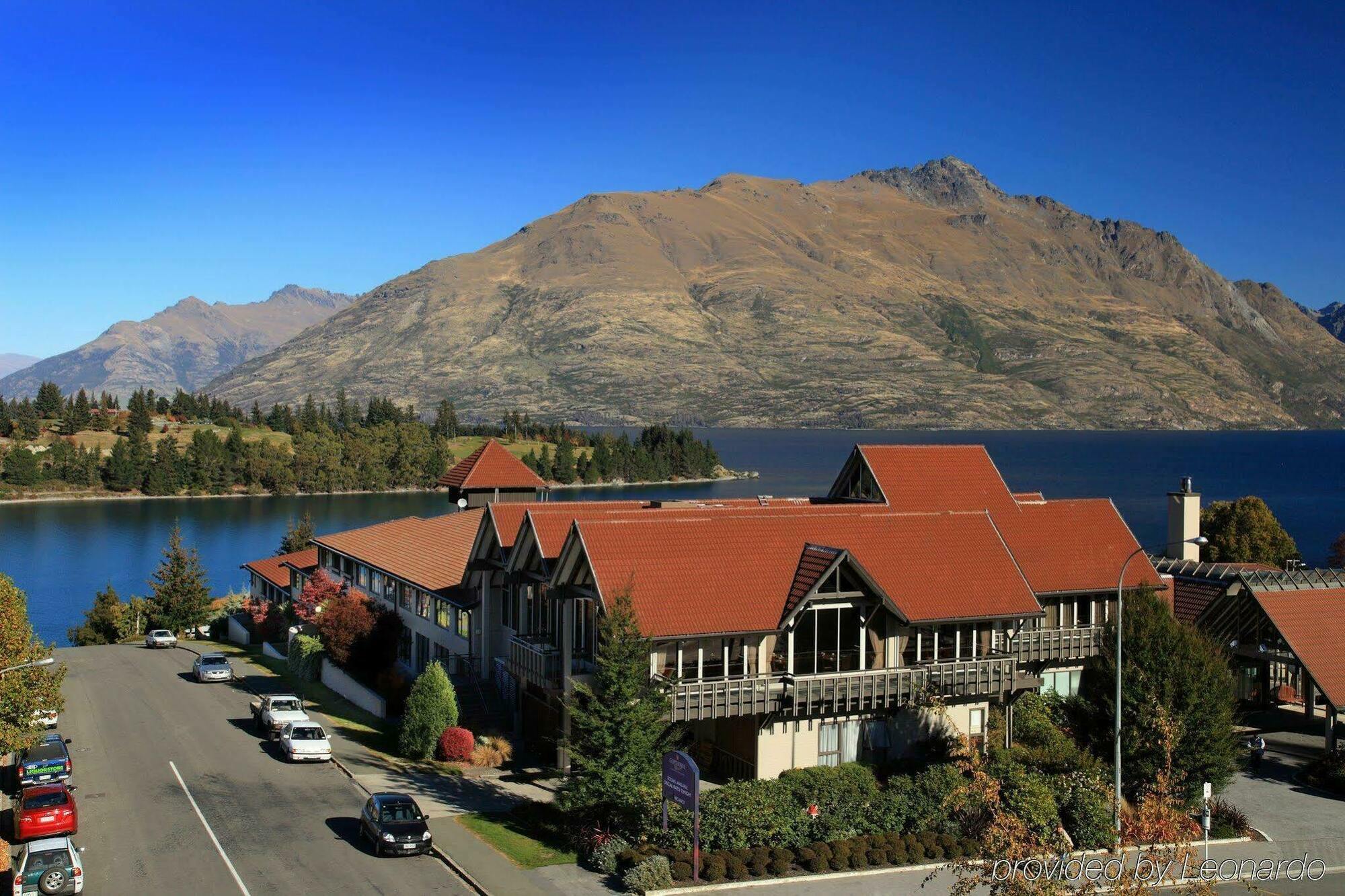 Copthorne Hotel & Resort Lakefront Queenstown 4*