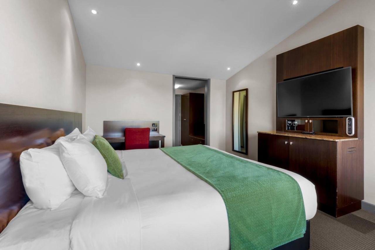 Copthorne Hotel & Resort Lakefront Queenstown 4*