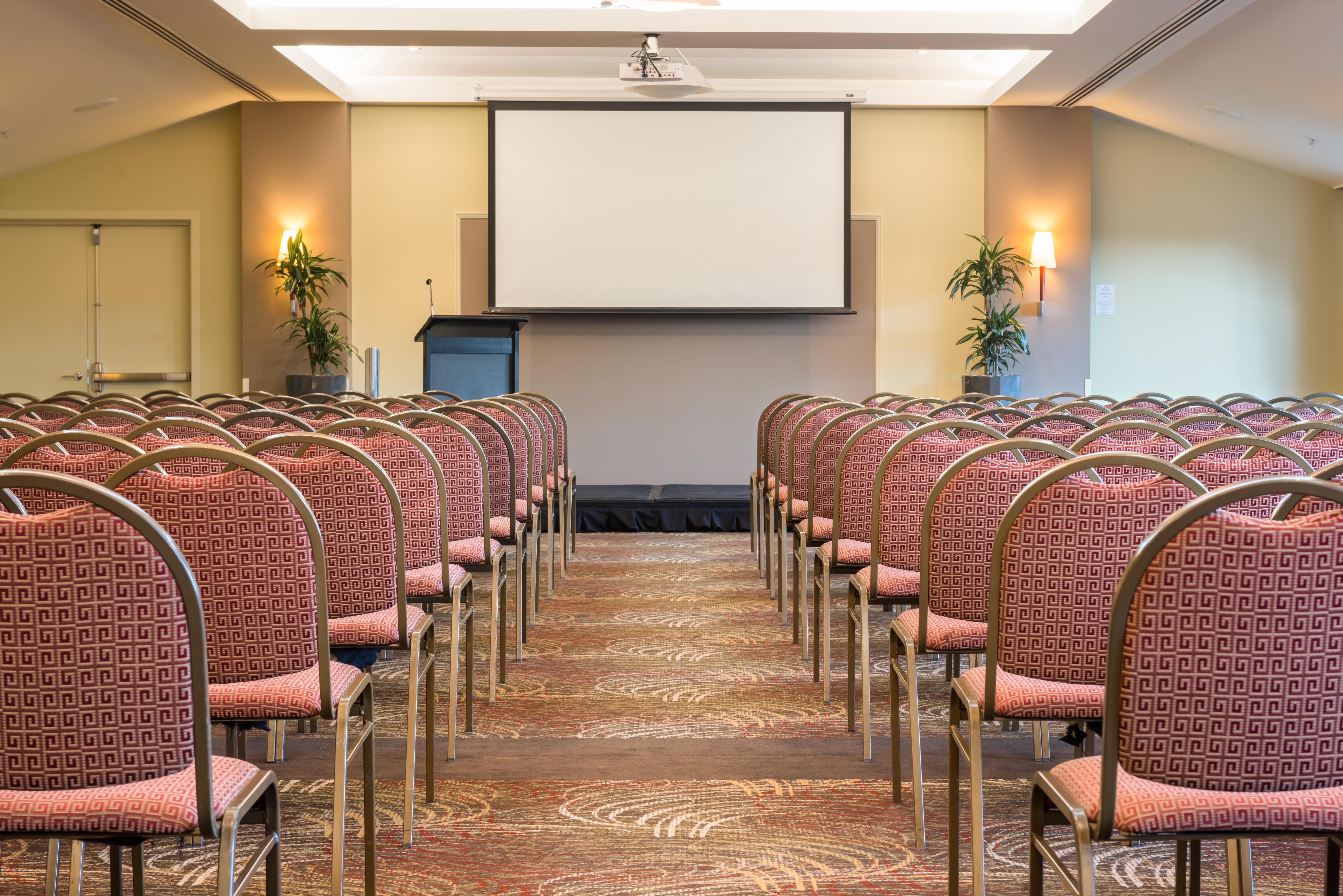 Copthorne Hotel & Resort Lakefront Queenstown 4*